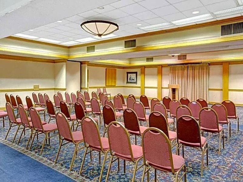 Days Inn Lake Norman Cornelius Exterior photo