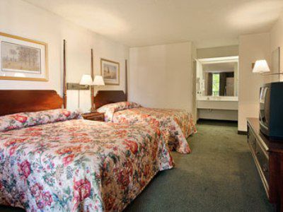 Days Inn Lake Norman Cornelius Room photo